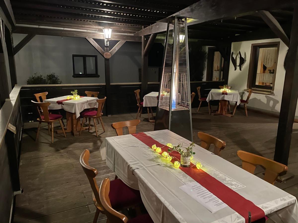 Pension & Gaststaette Bauernstube Heinsdorfergrund Buitenkant foto